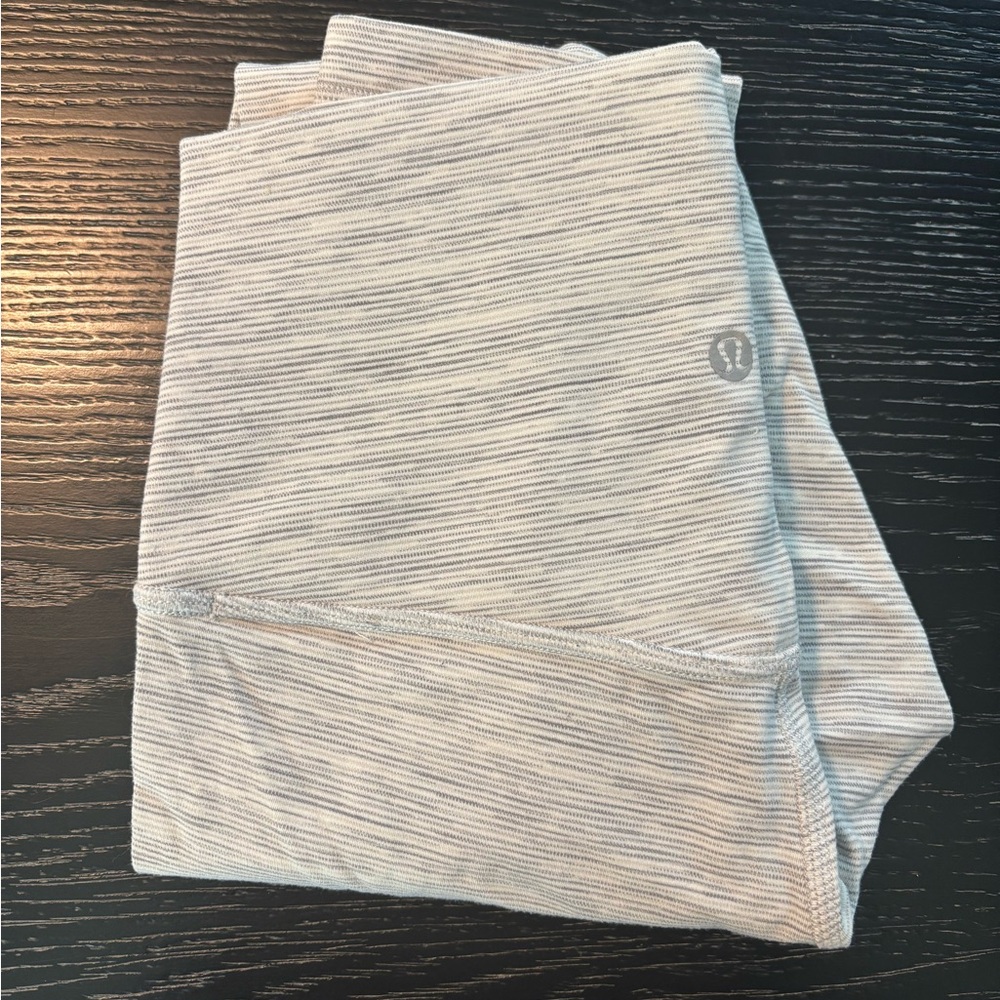 Lululemon Size 4 25” Align Leggings